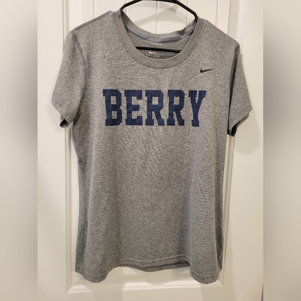 Nike Dri-Fit Berry Shirt, Size L